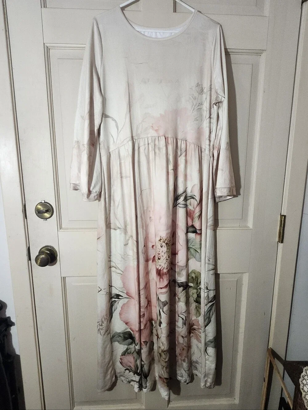 Women’s Pink Floral Maxi Dress with Long Sleeves